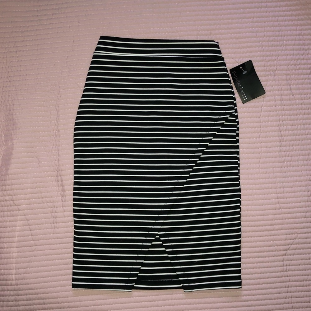 NWT‼️ Striped midi pencil skirt